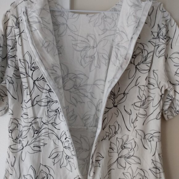 Amish Mennonite Cape Dress 39"B 34"W White Black Floral Linen-Like - Picture 11 of 11